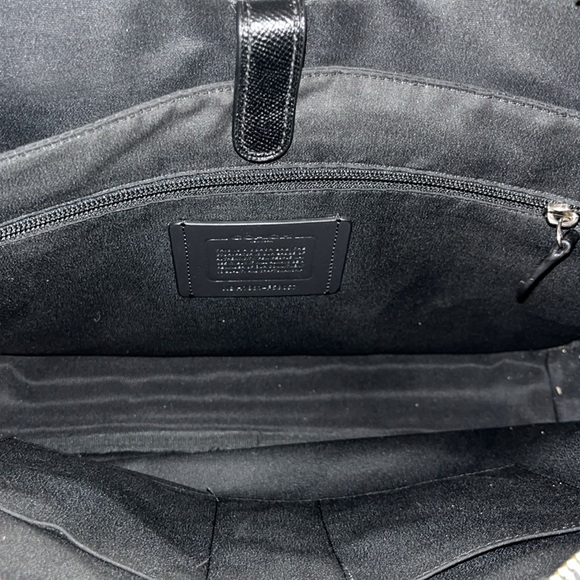 Coach Metropolitan Black Slim Briefcase Handbag
Saffiano Leather EUC - Picture 9 of 13